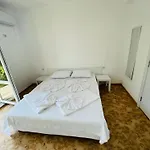 Apartments Lozenets Lozenec